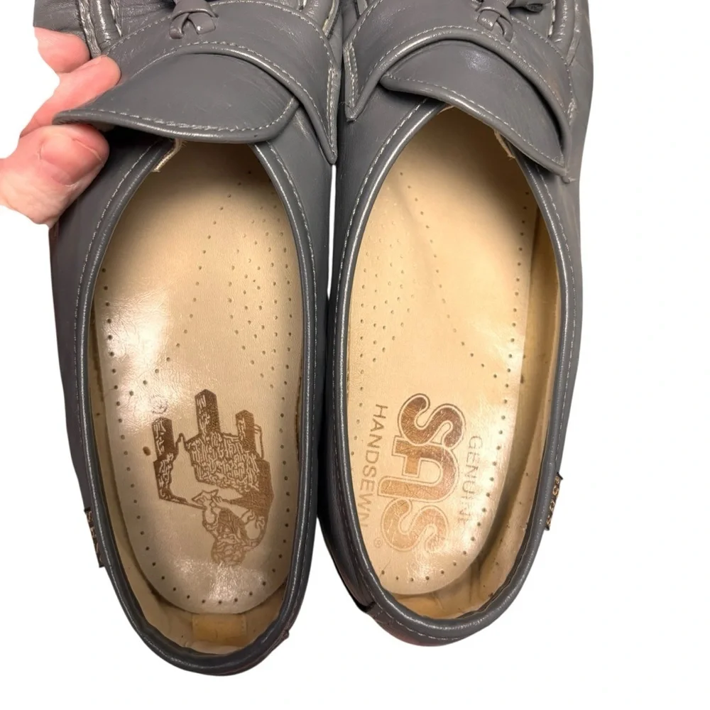 SAS (San Antonio Shoemakers) Tassel Leather Loafer Wedge Shoes in Gray – Sz 8.5M
